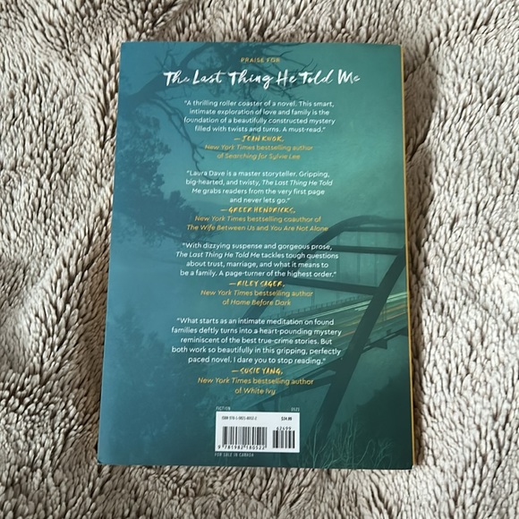 The Last Thing He told me- Laura Dave - Picture 2 of 2
